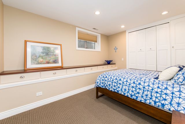 711 Jackson Avenue, River Forest, IL 60305