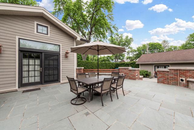 711 Jackson Avenue, River Forest, IL 60305