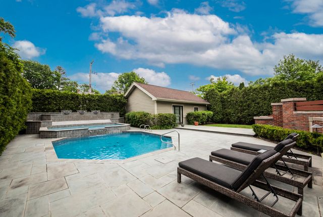 711 Jackson Avenue, River Forest, IL 60305