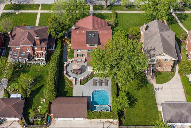 711 Jackson Avenue, River Forest, IL 60305