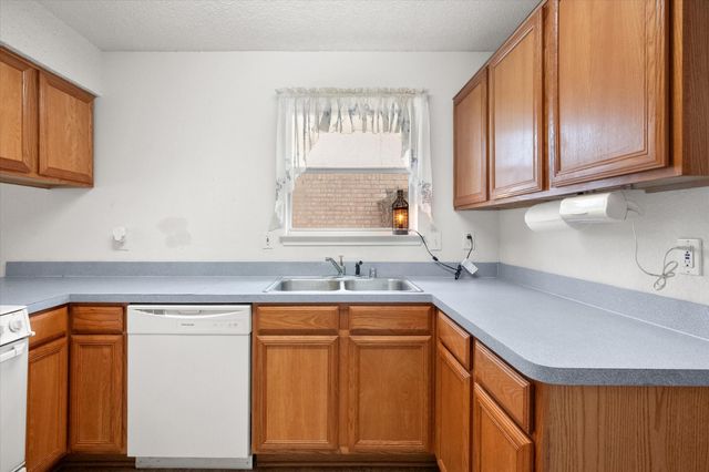 649 Blueberry Hill Lane, Mansfield, TX 76063