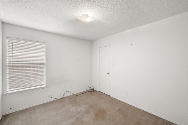 649 Blueberry Hill Lane, Mansfield, TX 76063