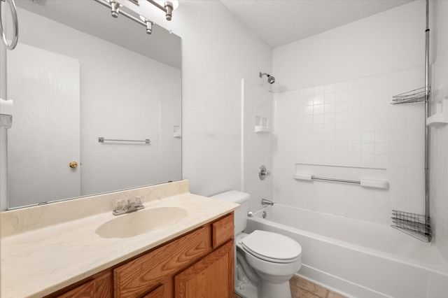 649 Blueberry Hill Lane, Mansfield, TX 76063