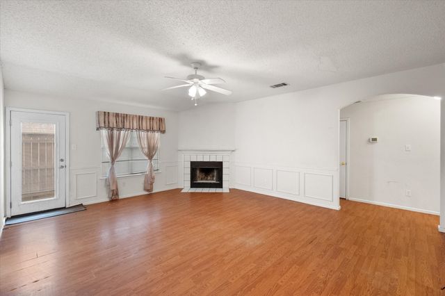 649 Blueberry Hill Lane, Mansfield, TX 76063