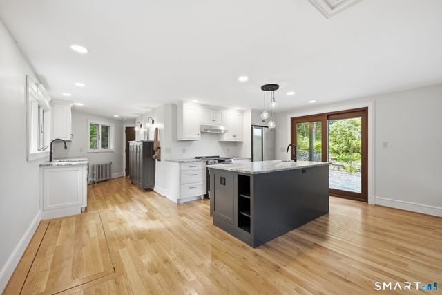 31 Higley Road, Granby, CT 06090