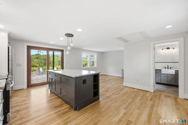 31 Higley Road, Granby, CT 06090