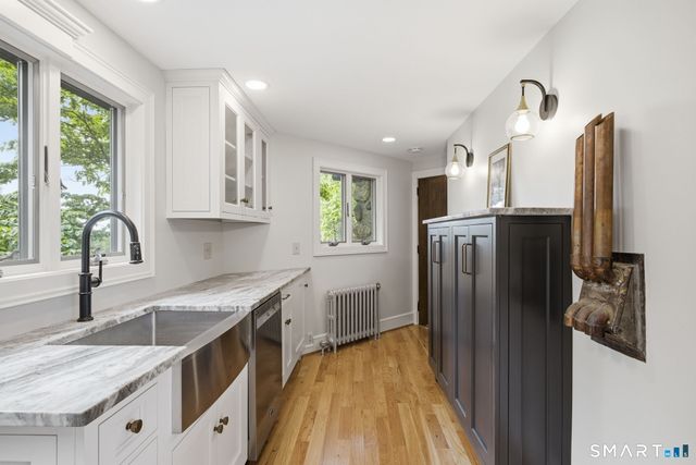 31 Higley Road, Granby, CT 06090