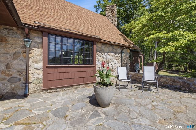 31 Higley Road, Granby, CT 06090