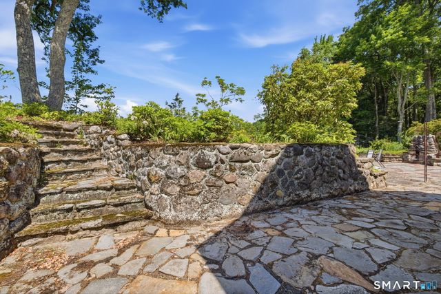 31 Higley Road, Granby, CT 06090