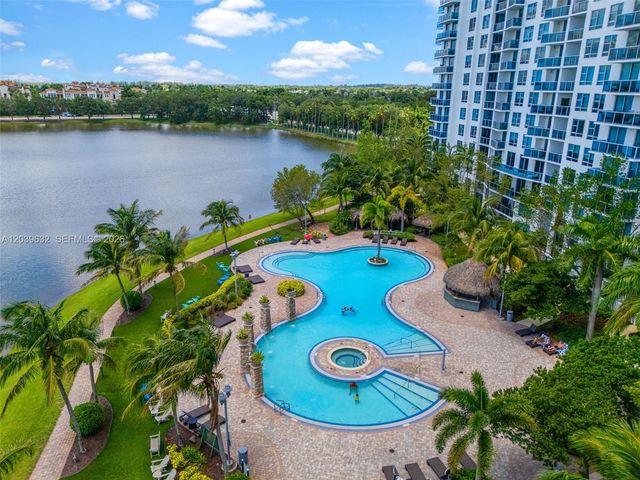 2641 N Flamingo Rd 304N, Sunrise, FL 33323