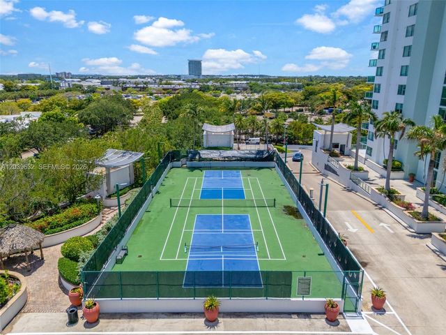 2641 N Flamingo Rd 304N, Sunrise, FL 33323