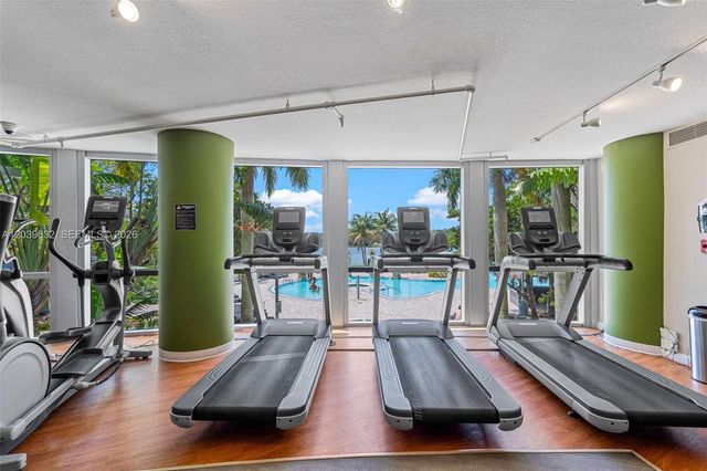 2641 N Flamingo Rd 304N, Sunrise, FL 33323