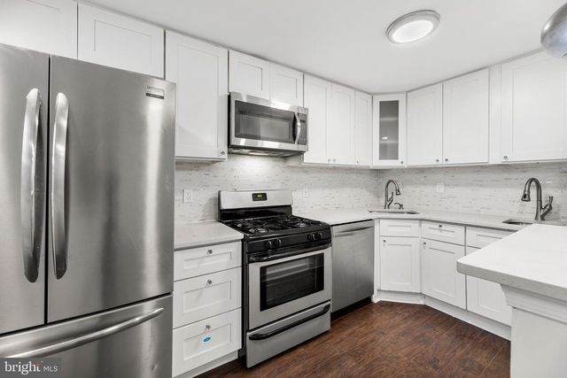 1451 W END DR, Philadelphia, PA 19151