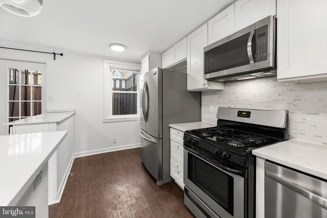 1451 W END DR, Philadelphia, PA 19151