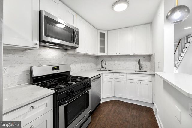 1451 W END DR, Philadelphia, PA 19151