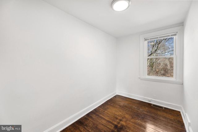 1451 W END DR, Philadelphia, PA 19151