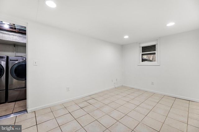 1451 W END DR, Philadelphia, PA 19151