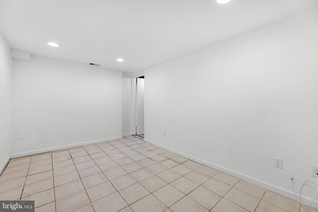 1451 W END DR, Philadelphia, PA 19151