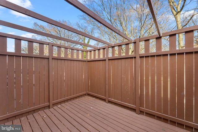 1451 W END DR, Philadelphia, PA 19151