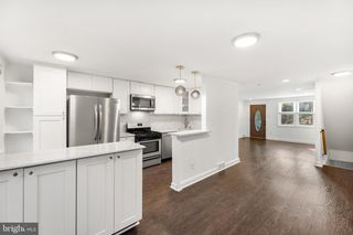 1451 W END DR, Philadelphia, PA 19151