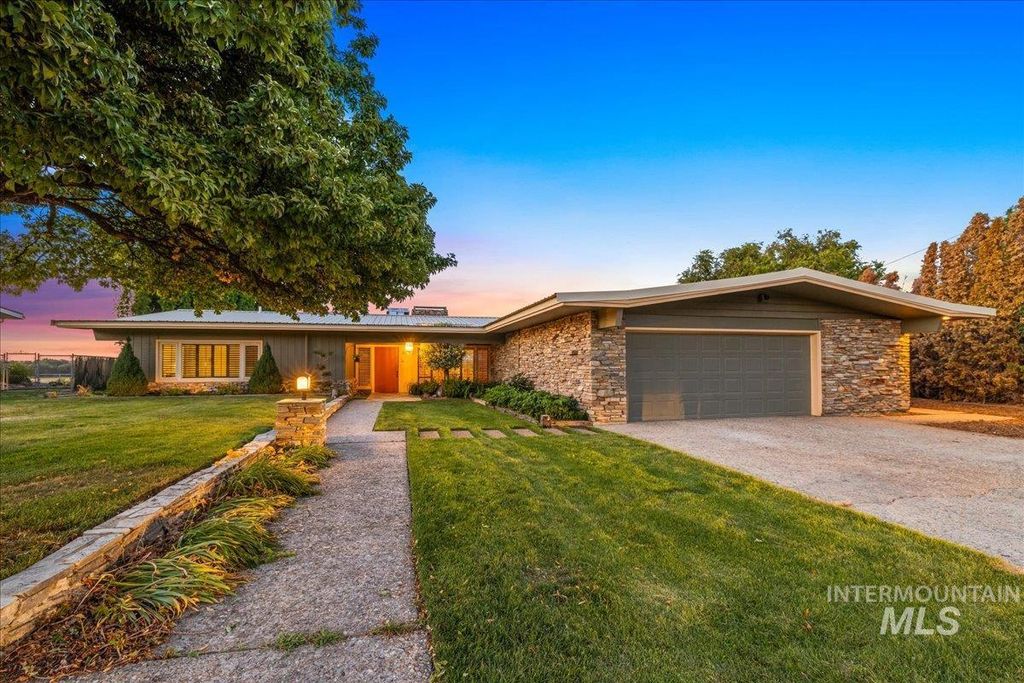 2401 Terrace Drive, Caldwell, ID 83605