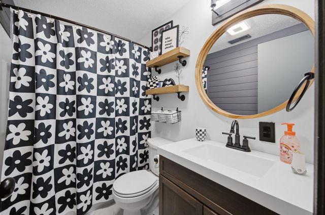 4505 S Richmond, Wichita, KS 67217