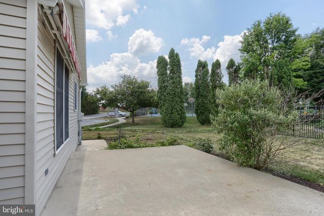 1 SWEET ARROW DR, Hummelstown, PA 17036