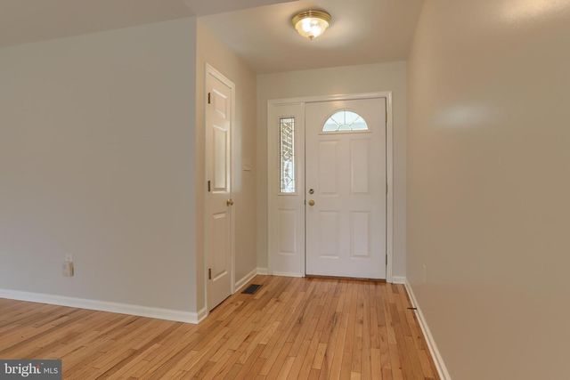 1 SWEET ARROW DR, Hummelstown, PA 17036