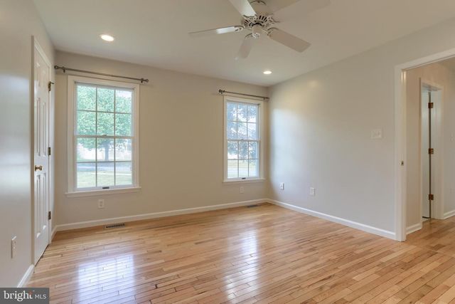 1 SWEET ARROW DR, Hummelstown, PA 17036