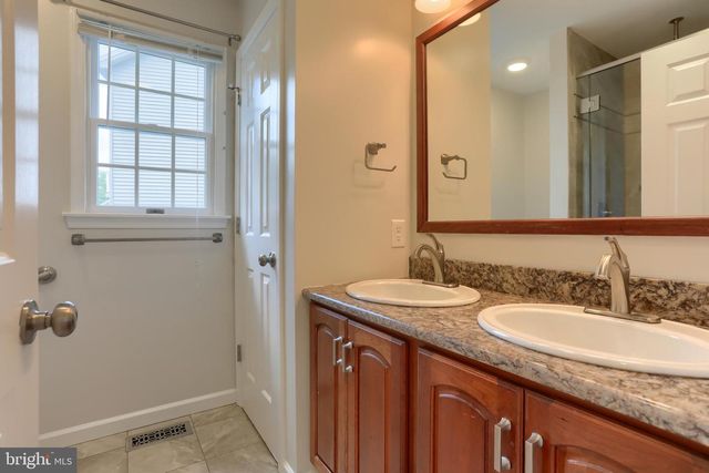 1 SWEET ARROW DR, Hummelstown, PA 17036