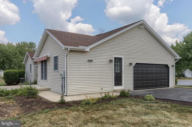 1 SWEET ARROW DR, Hummelstown, PA 17036