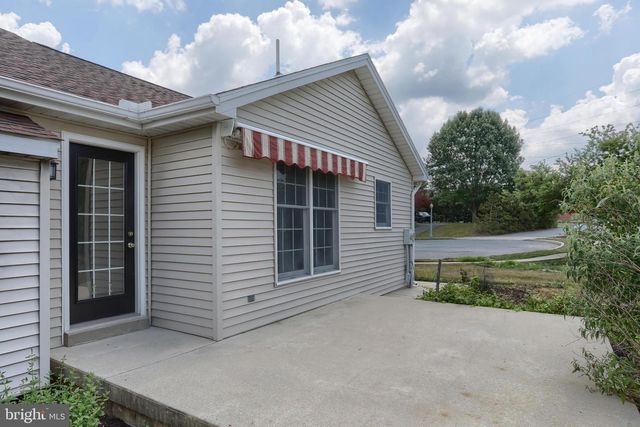 1 SWEET ARROW DR, Hummelstown, PA 17036