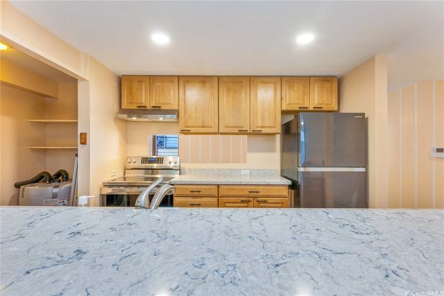 98-360 Koauka Loop 243, Aiea, HI 96701