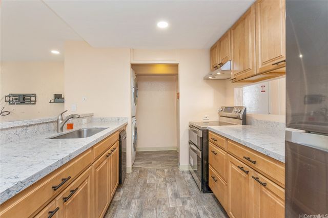 98-360 Koauka Loop 243, Aiea, HI 96701