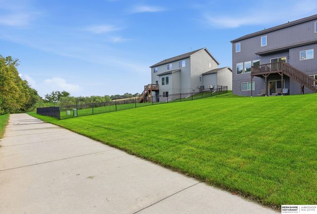 1708 Pilgrim Drive, Bellevue, NE 68123