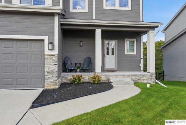1708 Pilgrim Drive, Bellevue, NE 68123