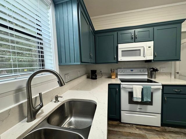 320 Pebble Creek, Mountain View, AR 72560