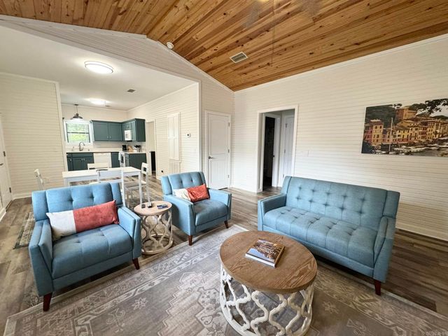 320 Pebble Creek, Mountain View, AR 72560