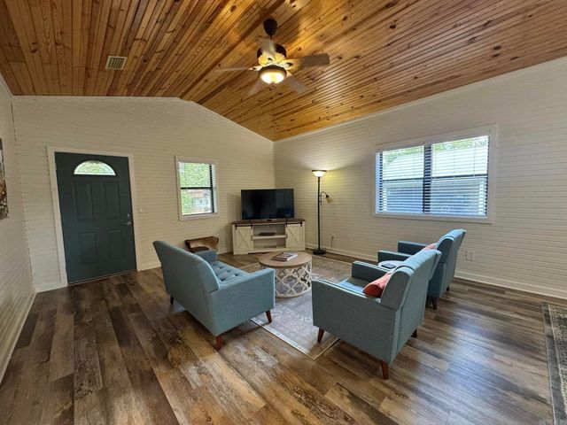 320 Pebble Creek, Mountain View, AR 72560