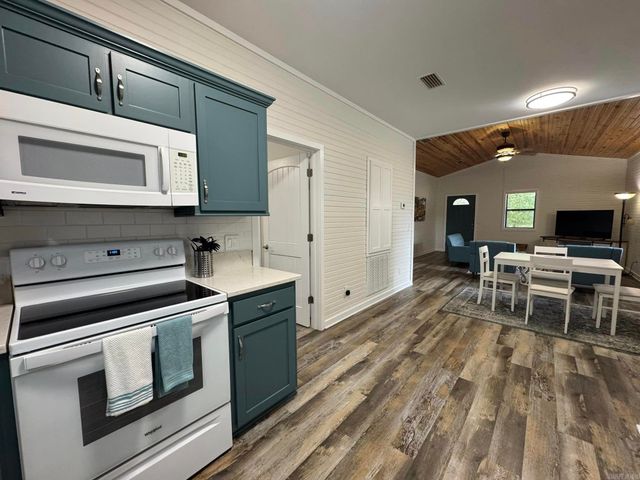 320 Pebble Creek, Mountain View, AR 72560