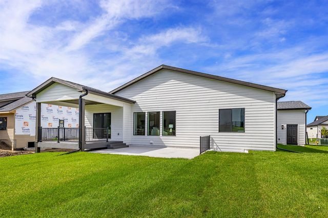 4737 144th Street, Urbandale, IA 50323