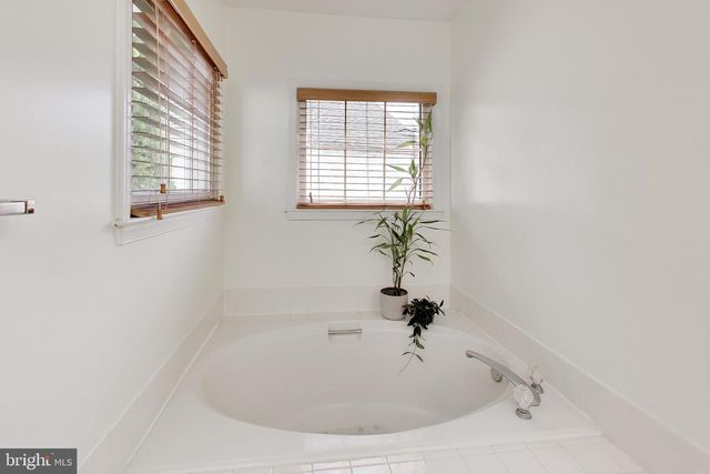 2421 PONDSIDE TER, Silver Spring, MD 20906