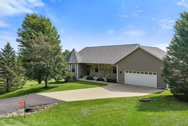 W10180 Tesser Trail, Portage, WI 53901