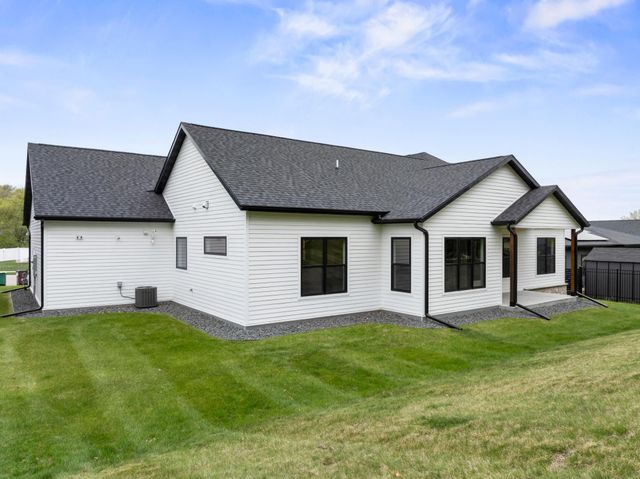 4228 Cassidy Ridge Drive NE, Rochester, MN 55906