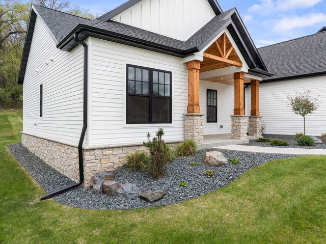 4228 Cassidy Ridge Drive NE, Rochester, MN 55906