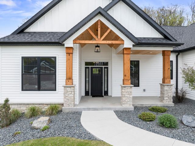 4228 Cassidy Ridge Drive NE, Rochester, MN 55906