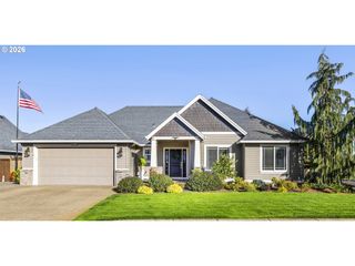 20756 YUKON St Ne, Aurora, OR 97002