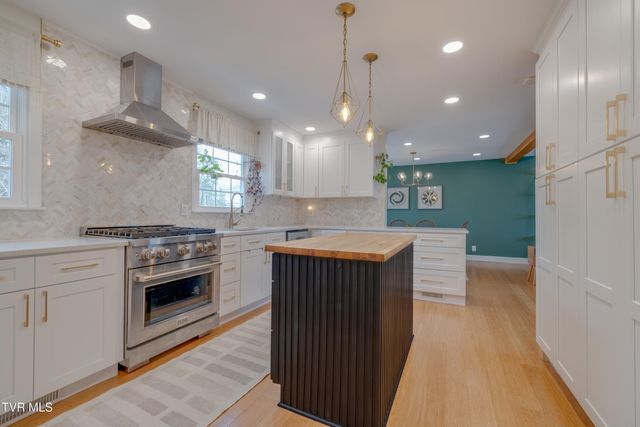 2405 Rambling Road, Johnson City, TN 37604