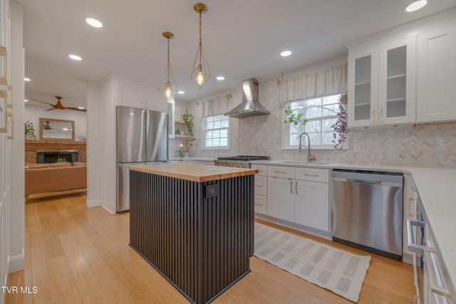 2405 Rambling Road, Johnson City, TN 37604