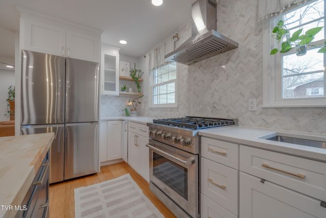 2405 Rambling Road, Johnson City, TN 37604